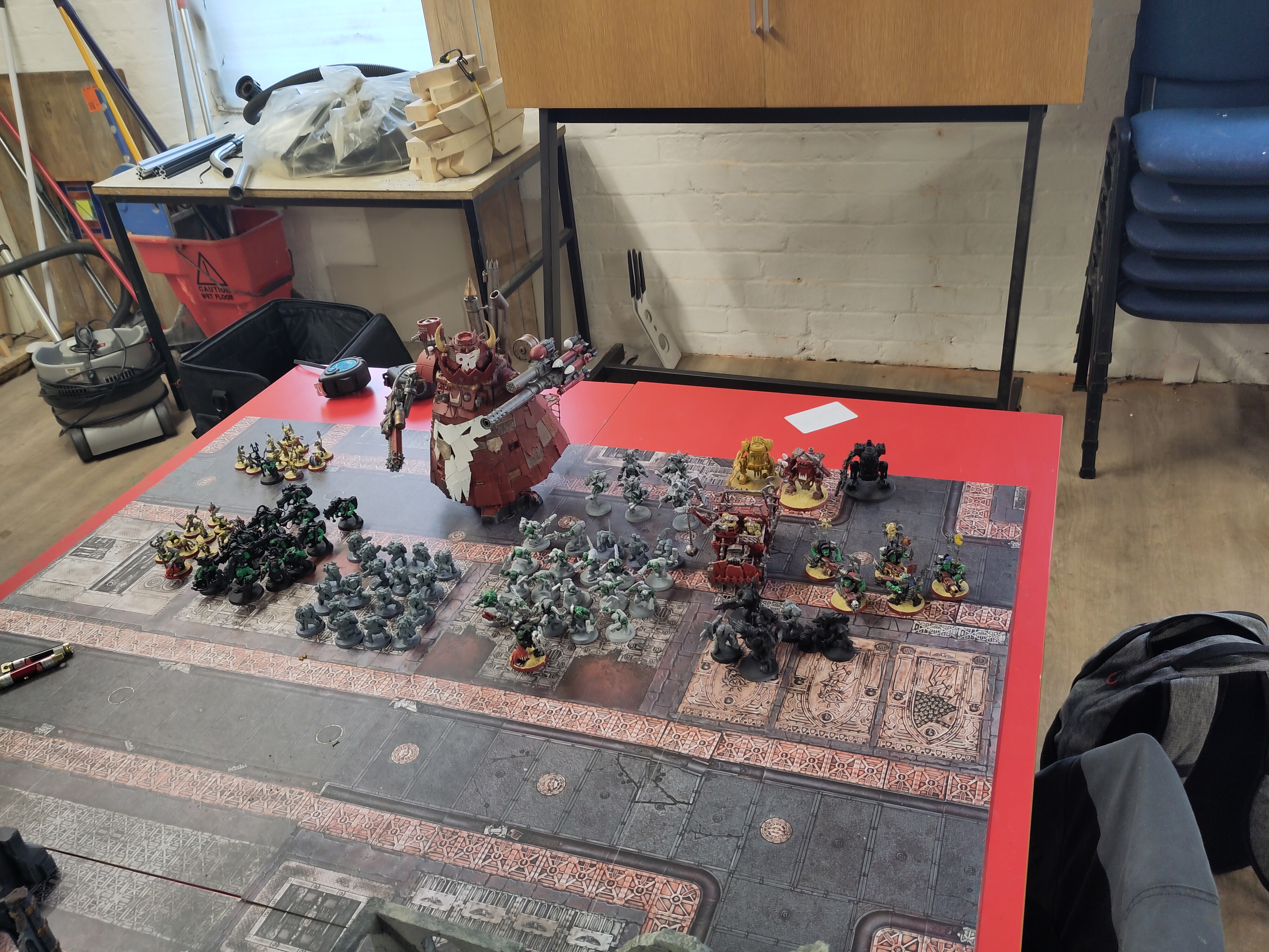 a photo of the linked army on an empty game board